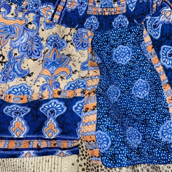 Olivaceous Flowy shorts - Picture 5 of 5